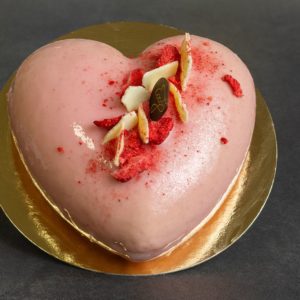 Ámor szív torta 9 szeletes (rendelésre)